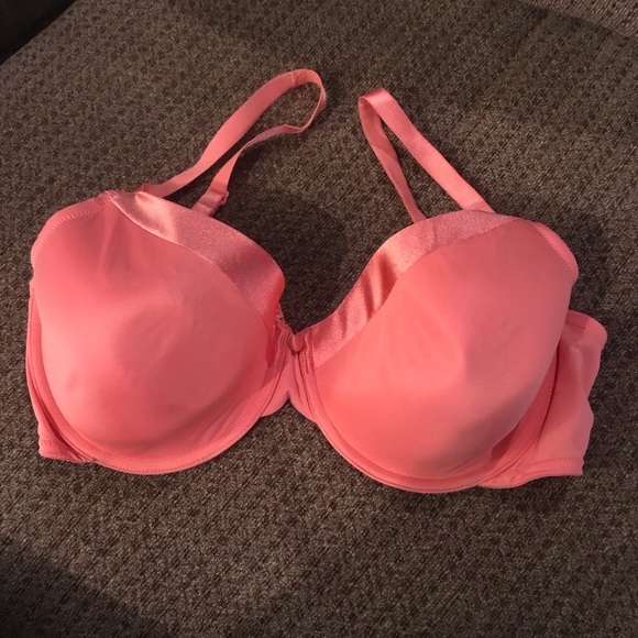Maidenform Other - Maidenform Coral bra 40DD